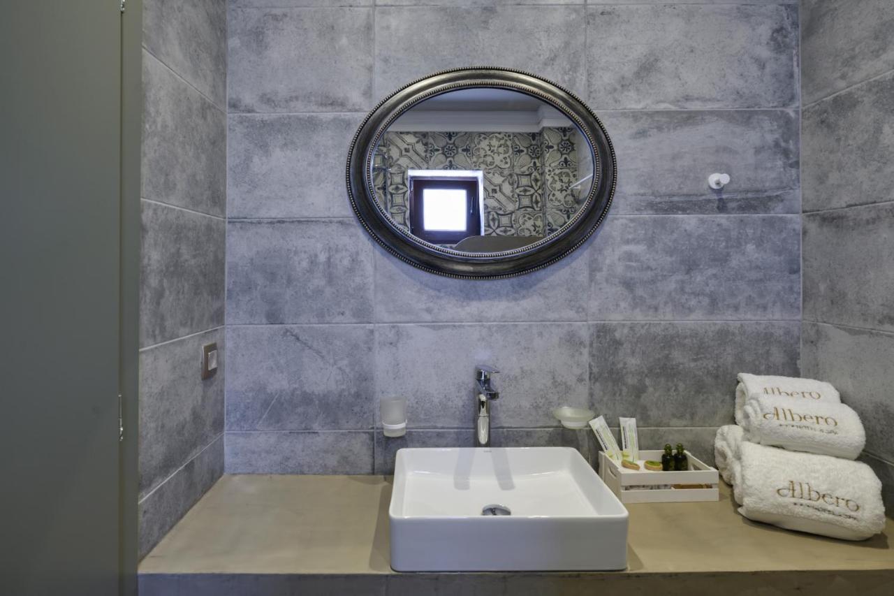 Albero Hotel Perama  Екстериор снимка