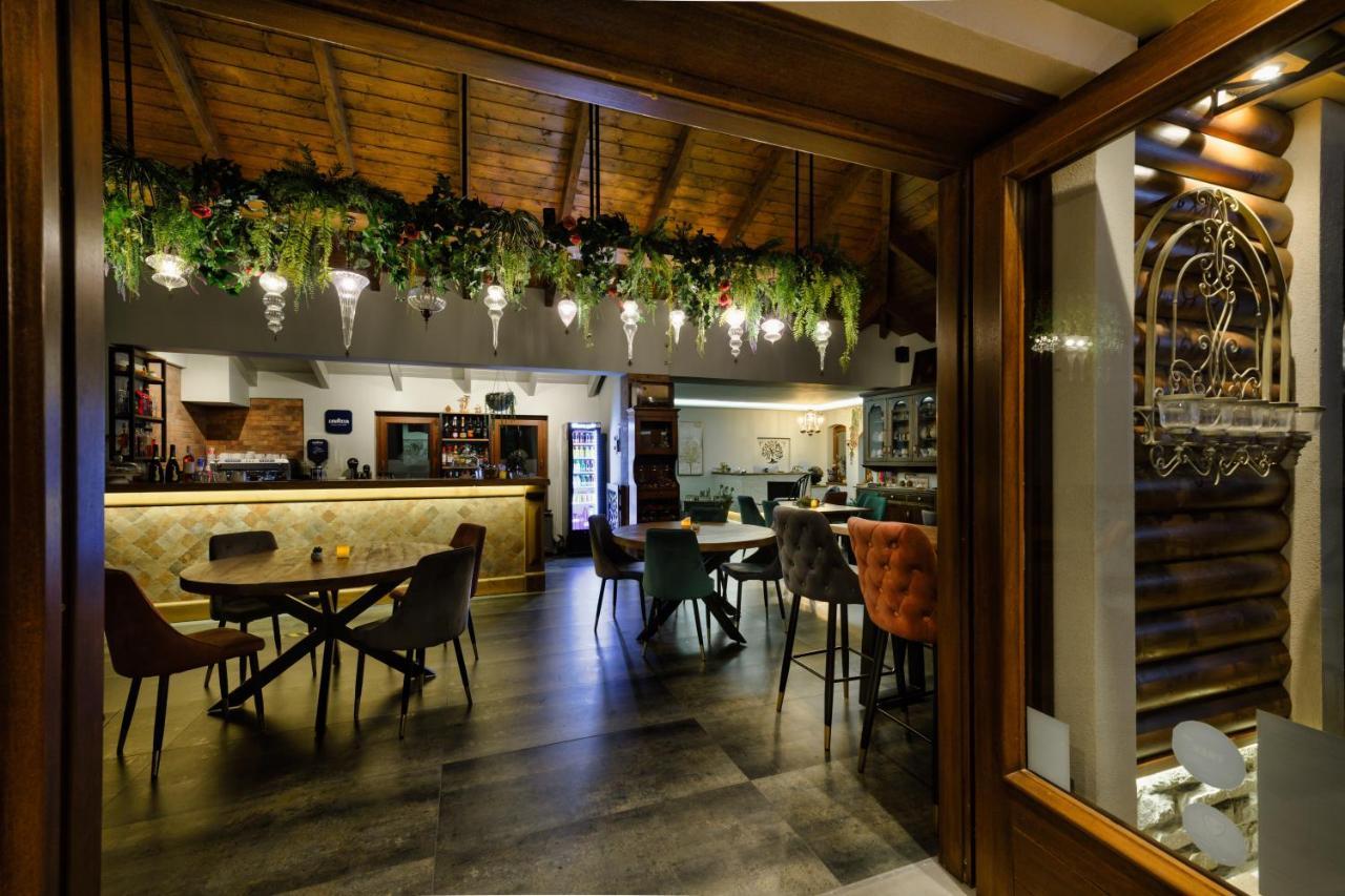 Albero Hotel Perama  Екстериор снимка