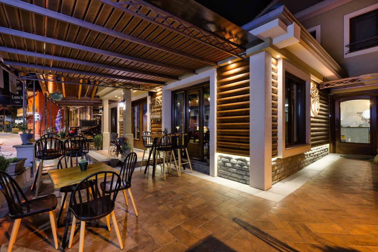 Albero Hotel Perama  Екстериор снимка