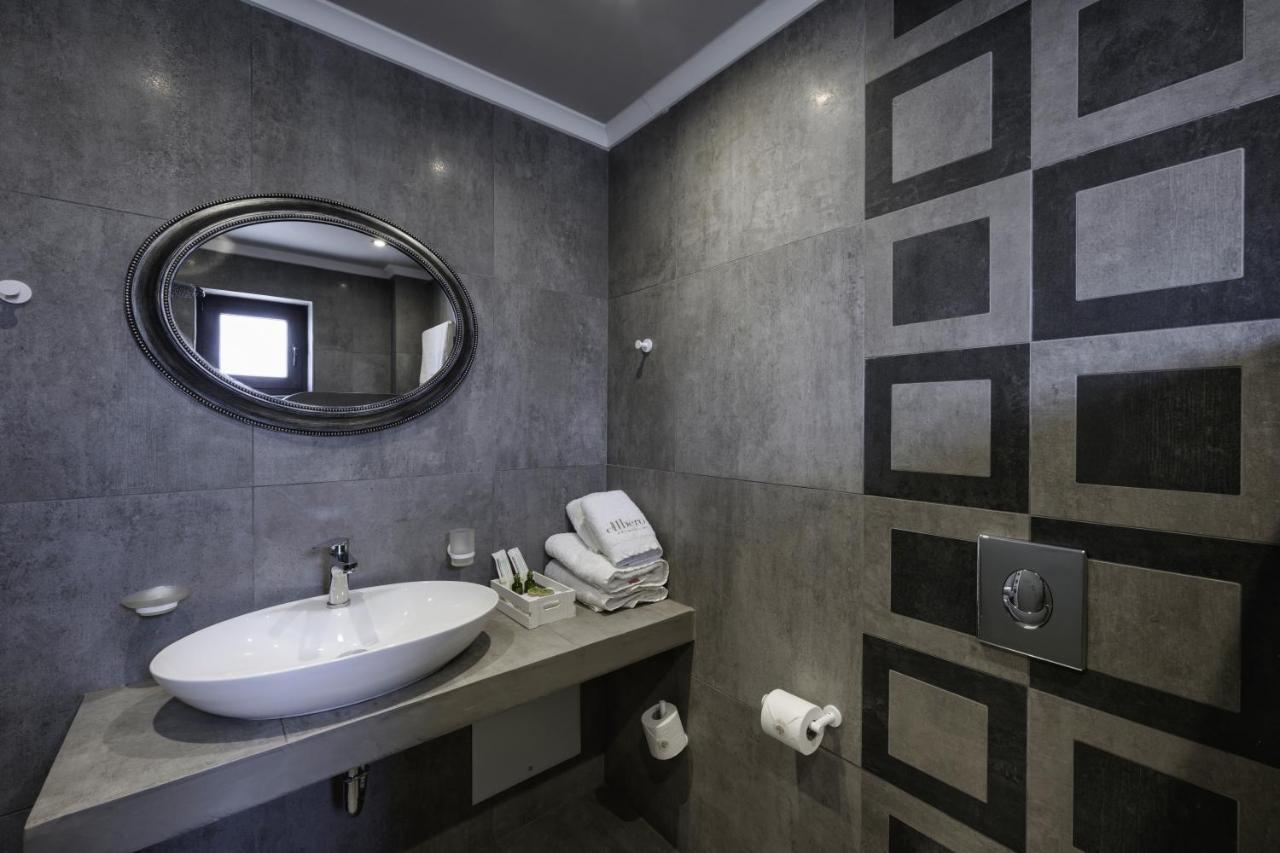 Albero Hotel Perama  Екстериор снимка
