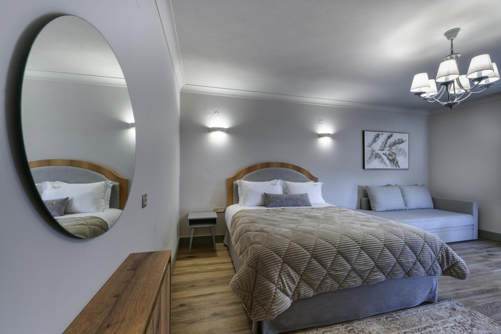 Albero Hotel Perama  Екстериор снимка